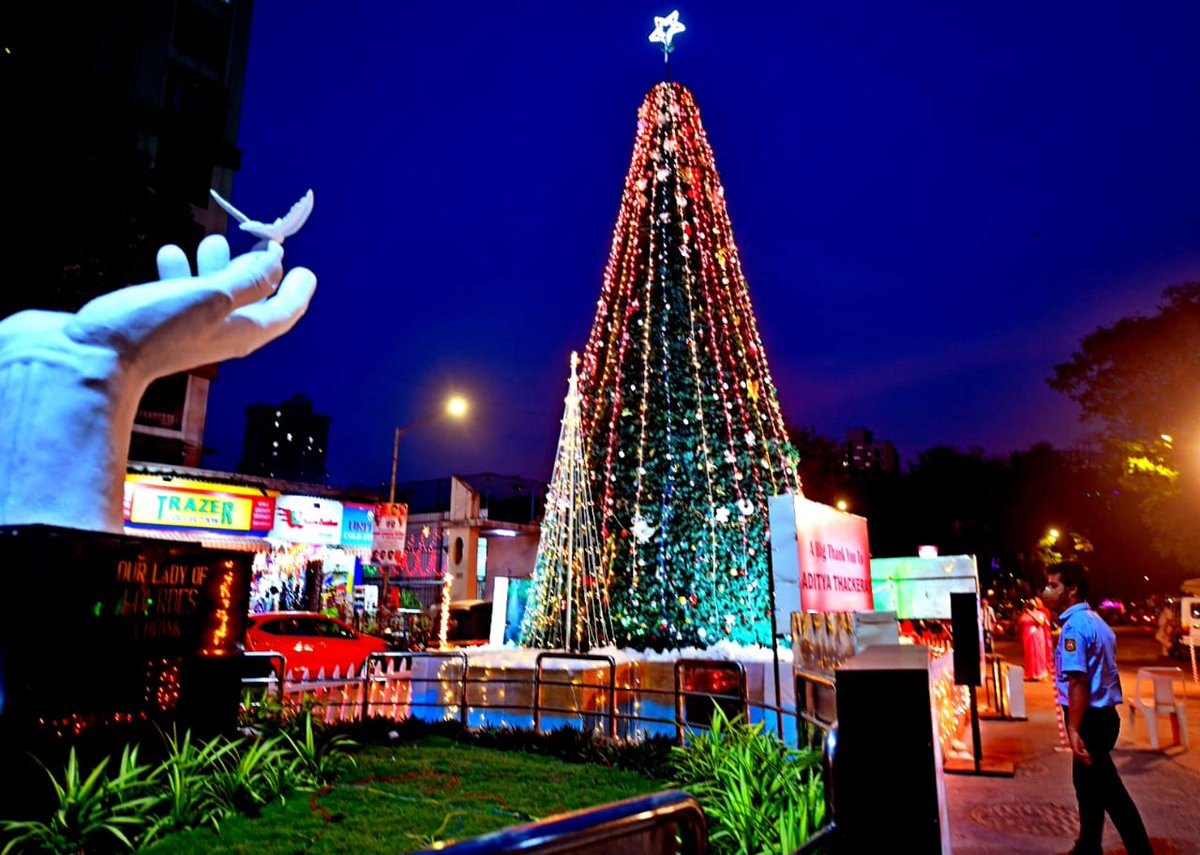 shopping-mall-Christmas Celebrations in Mumbai