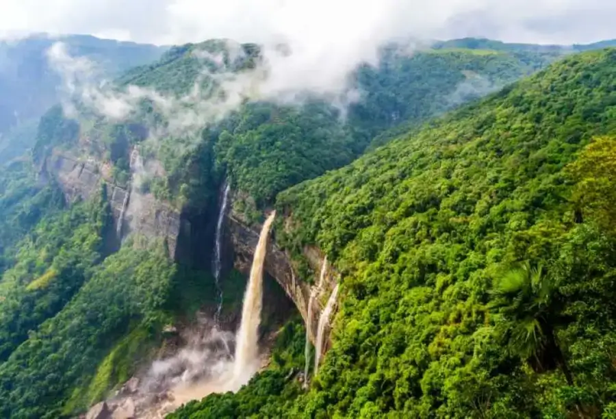 satdhara falls dalhousie